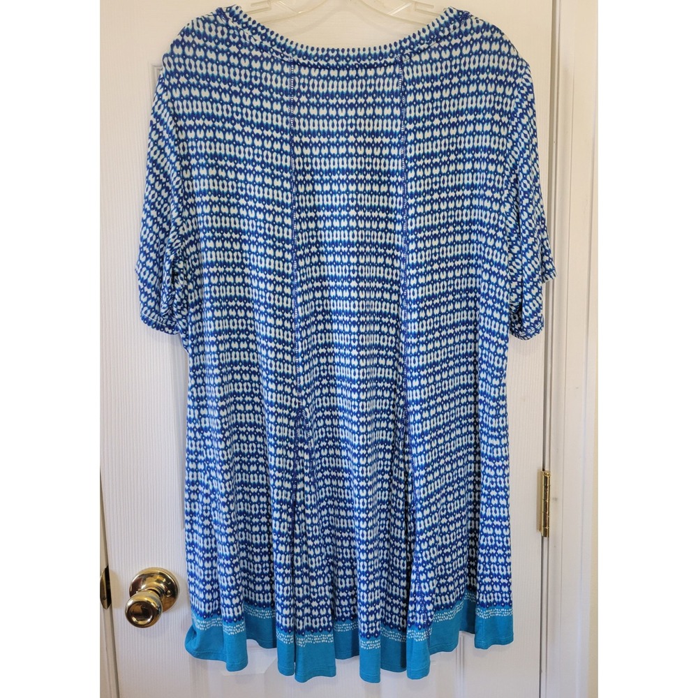 Rose + Olive Blue Geometric Ikat Print V-Neck Top Plus Size 2X NWT - Picture 10 of 16